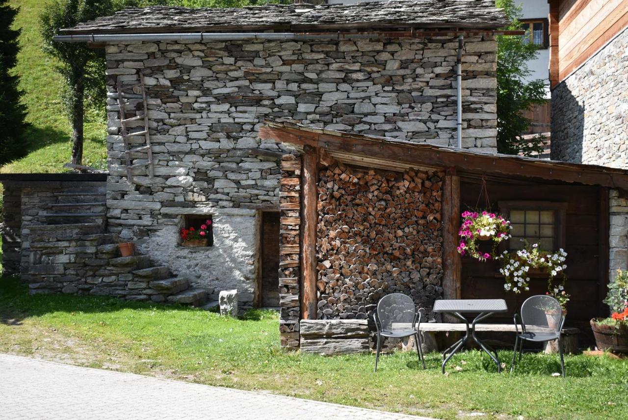 Albergo Mangusta Madesimo Buitenkant foto
